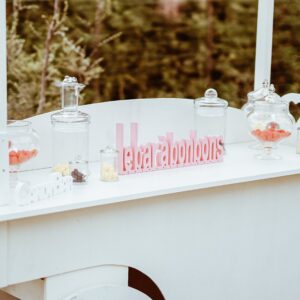 Love géant en bois blanc